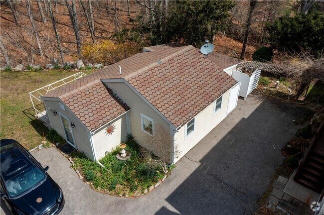 Building Photo - 5075 Old Post Rd Rental