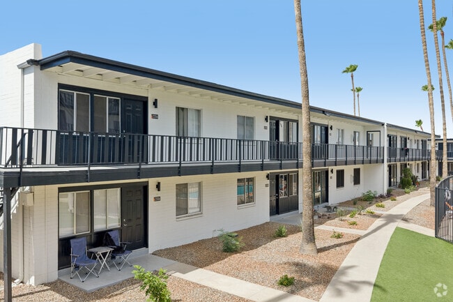 Building Photo - Miramonte on 3rd