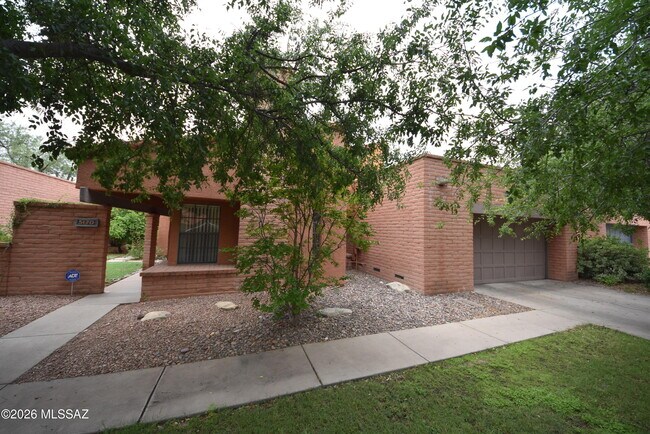 Photo - 5120 E Woodgate Ln