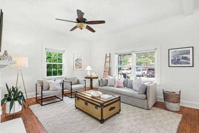 Photo - 2816 Yadkin Ave