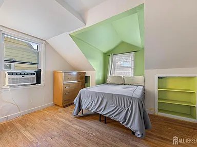 Photo - 730 Linden Ave