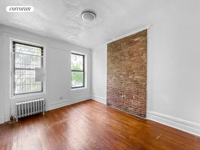 Photo - 1726 Amsterdam Ave