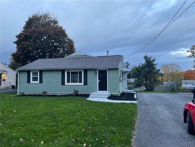 Photo - 104 Hills St