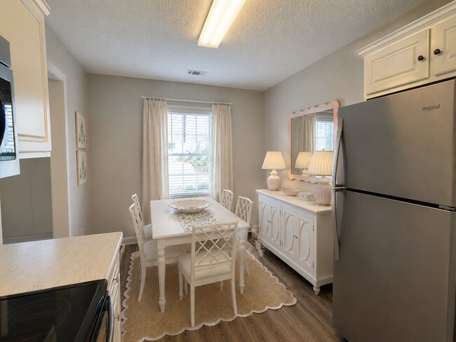 Photo - 547 Deerchase Ct