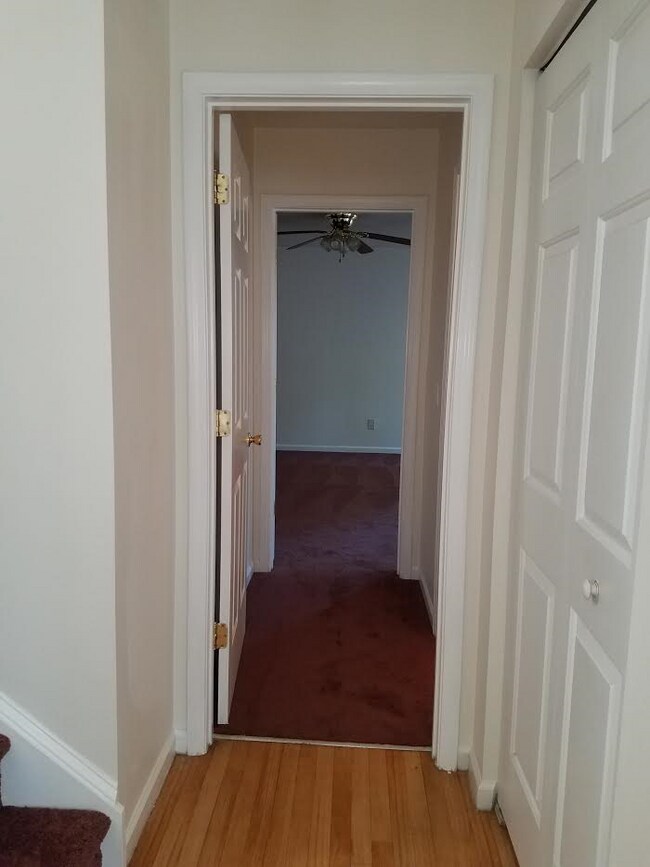 Photo - 219 Pineclave Cir