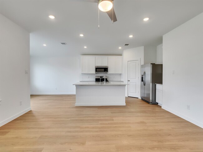 Photo - 9011 Serene Hvn Dr