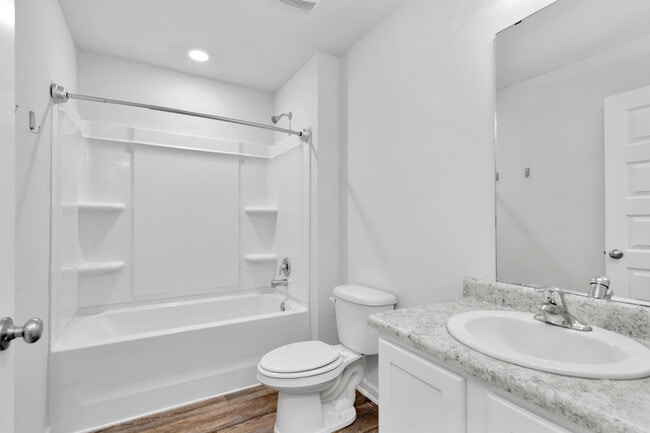 Photo - 5631 Guinevere Ln