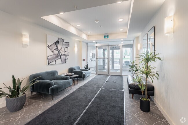 Photo - 114 University