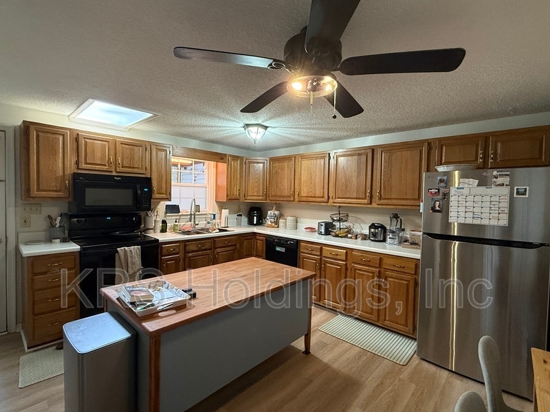 Photo - 129 Cindie Ln