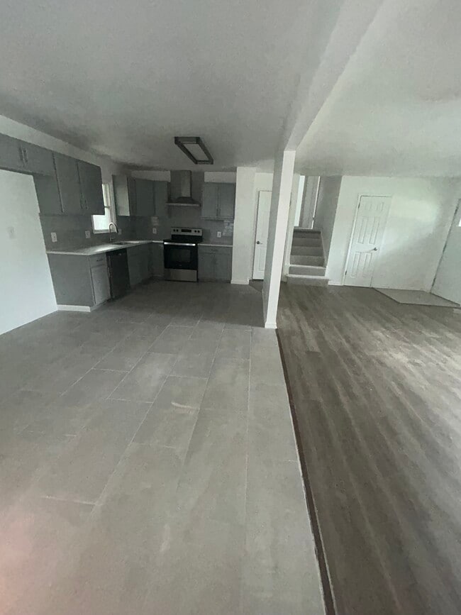 Photo - 50th Ter Independence