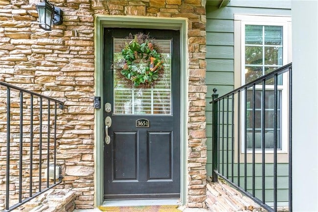 Photo - 3651 Ashford Creek Pl NE