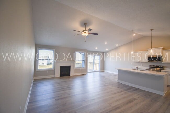 37 NW Pike Cir