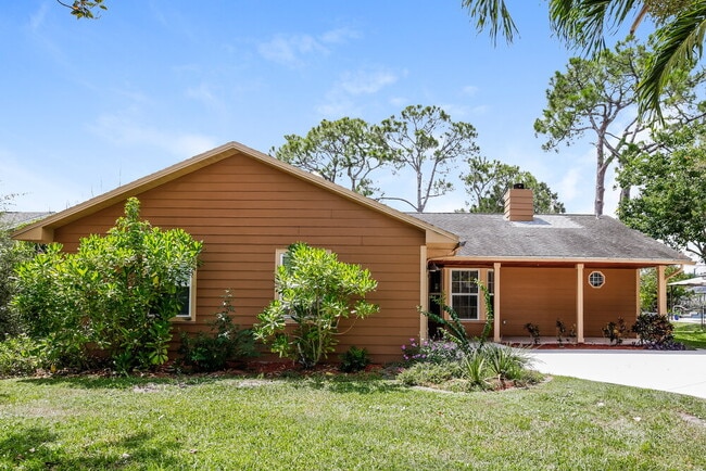 Building Photo - 222 SW Starflower Ave Rental