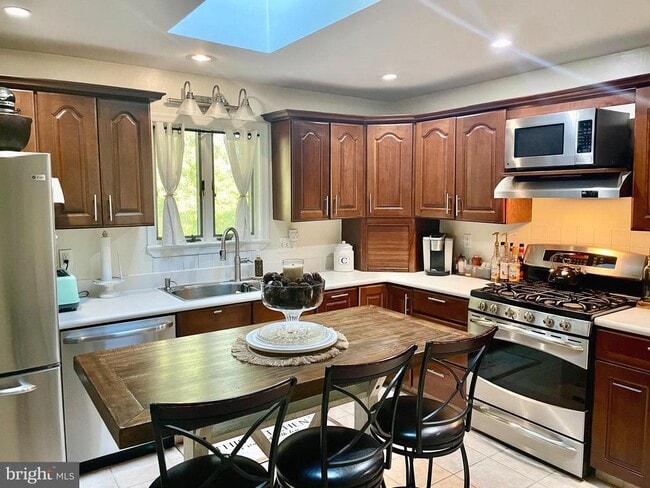 Photo - 1036 Carper St