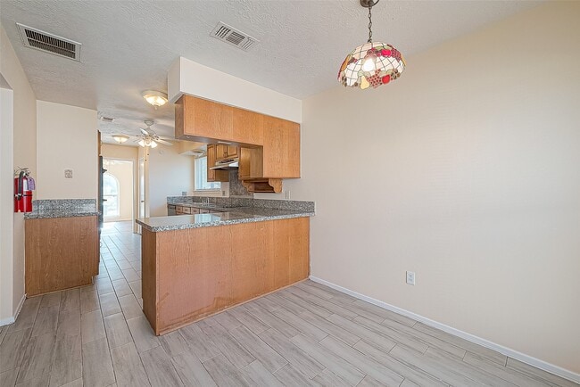 Photo - 830 Kenforest Dr