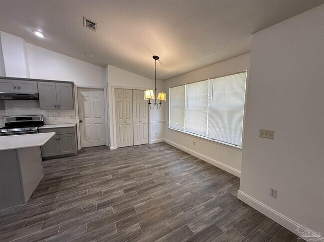 Photo - 1067 Oak View Dr