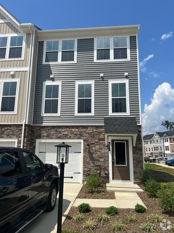 Building Photo - 600 Rivanna Hl Rd Rental