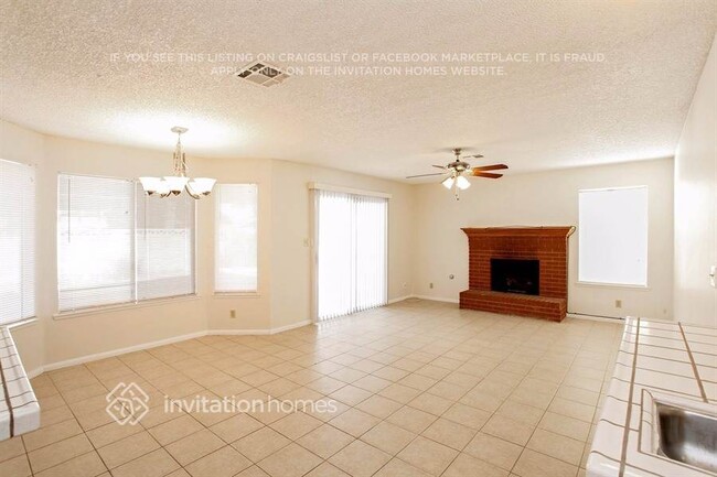 Photo - 610 E Eldorado Ln