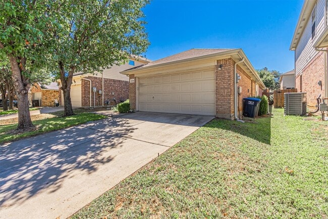 Photo - 2704 Mountain Lion Dr