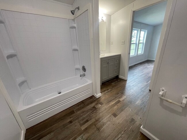 Photo - 3 Bed 2 Bath Home For Rent Outside of Bowling Green, MO