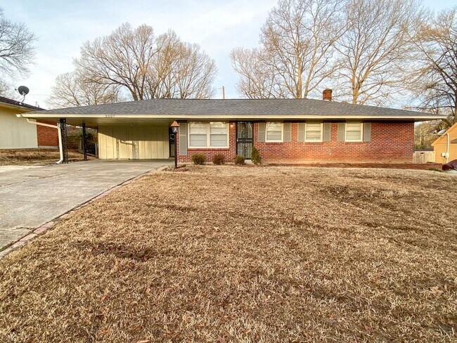 3 bed, 2 bath home in Whitehaven - 3 bed, 2 bath home in Whitehaven