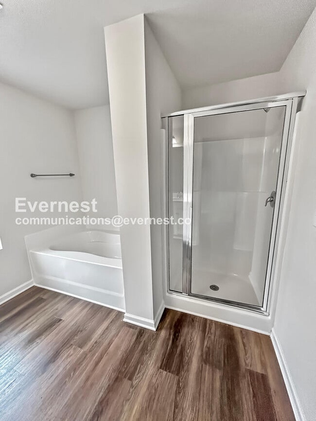 Photo - 109 Big Bertha Dr