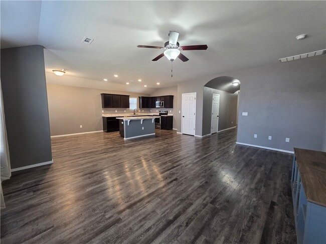 1700 Hermitage Dr