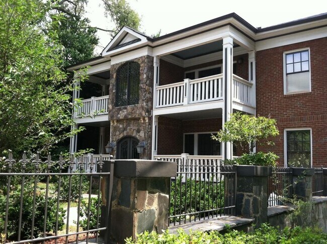 Photo - 685 Penn Ave NE Casa