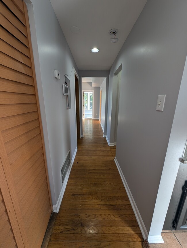 Photo - 2507 W 58th St Unit 1E