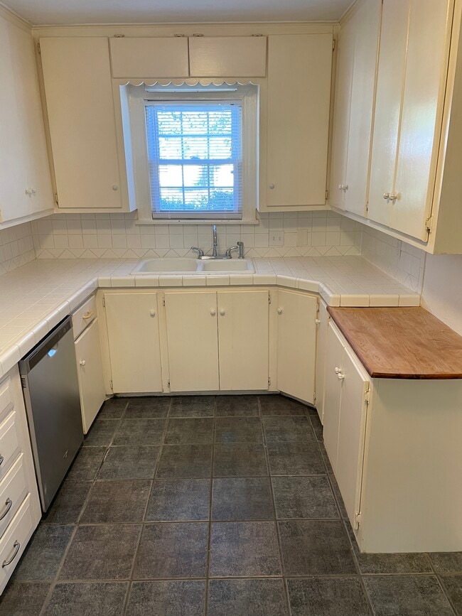 Photo - 1010 W Eufaula St