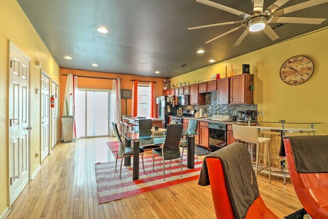 Photo - 7721 Woodward Ave