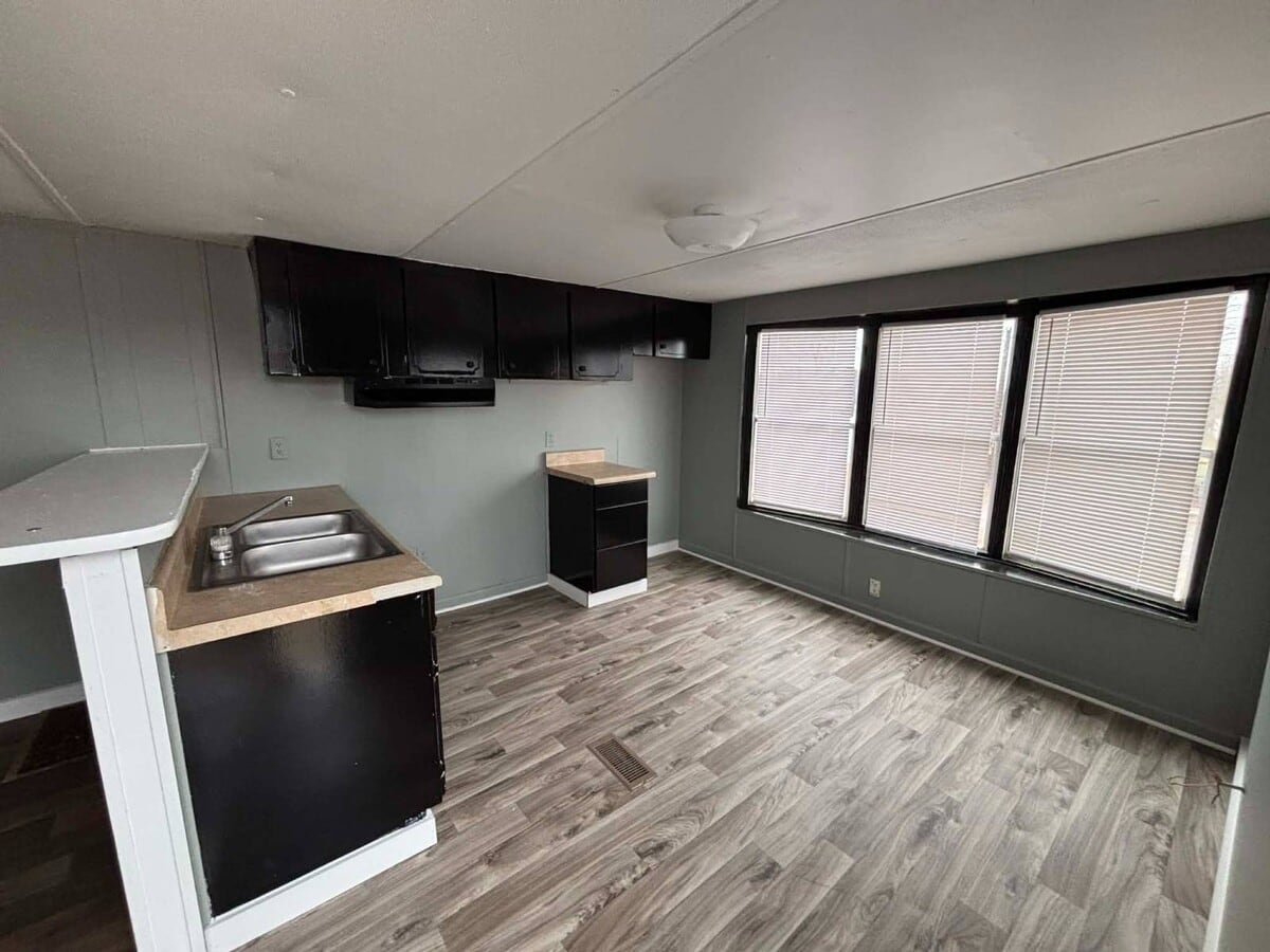 Photo - 331 Oak Grove Rd