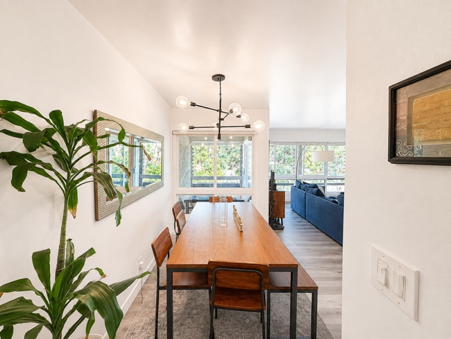 Photo - 6250 Buckingham Pkwy Unidad 201