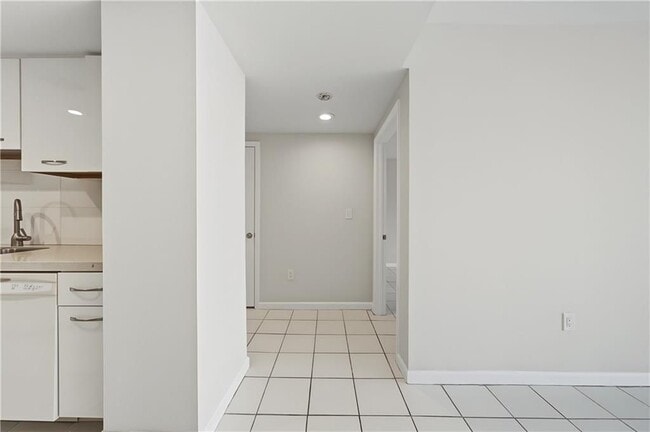 Photo - 1280 W Peachtree St NE Unidad 1207
