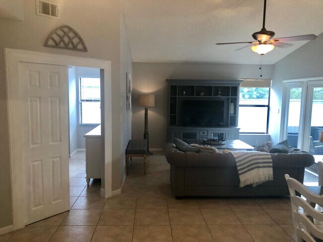 Photo - 2555 Bedford Mews Dr