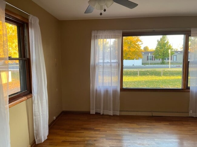 Photo - 2 bed 1 bath home for rent