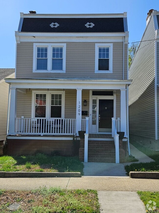 Building Photo - Church Hill Amazing 3 Bedroom 2.5 Bath Home