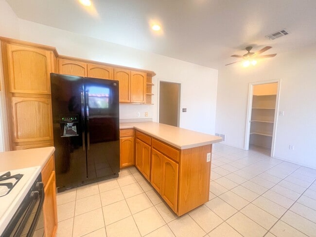 Photo - Adorable 3 bedroom 2 bath in Northeast El ...