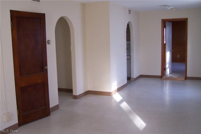 Photo - 15794 Grove St