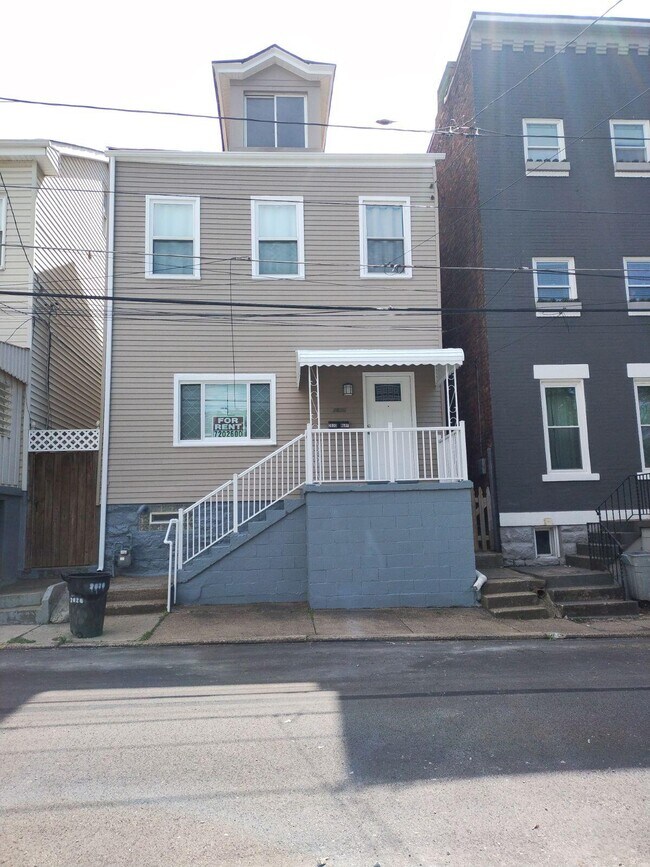 Photo - 2830 Mary St House