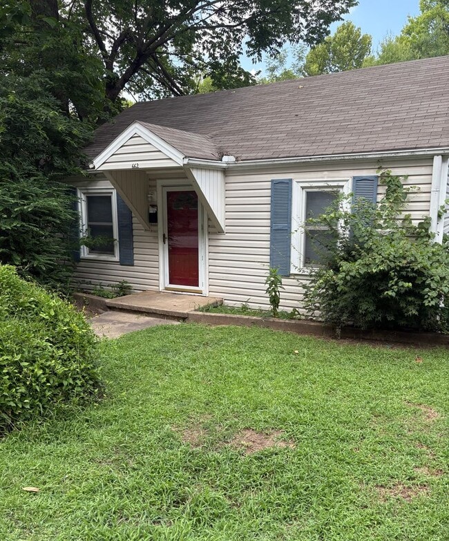 Building Photo - WALKING DISTANCE TO U OF A! ONLY STUDENTS ... Rental