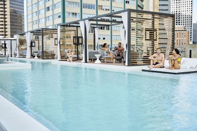 Building Photo - National