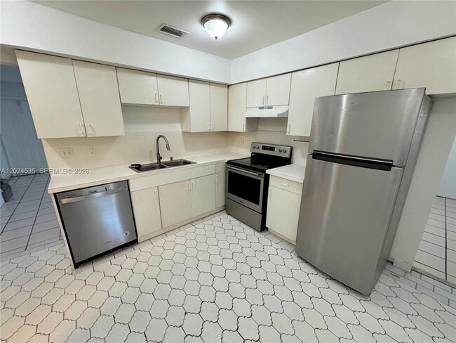 Photo - 2309 SE 2nd St Unit S