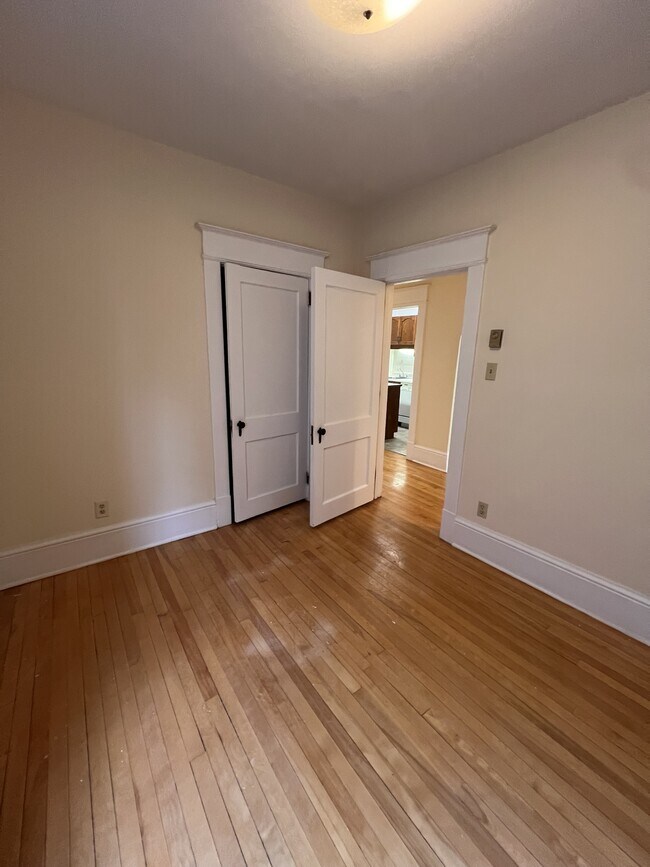 Photo - 147 Fifth Ave Unit 2