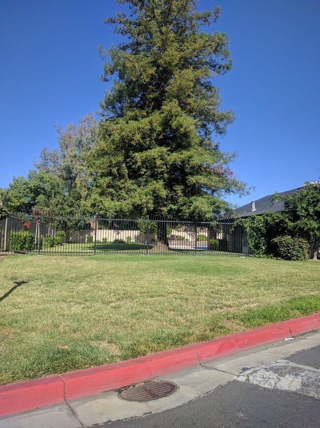 Photo - Townhouse in a gated community near Creeks...