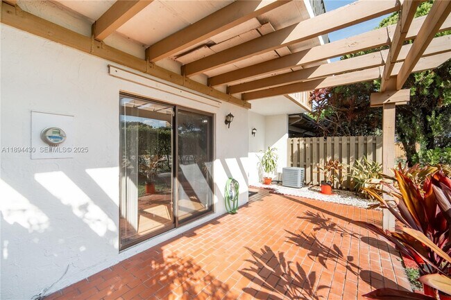 Photo - 6845 NW 169th St