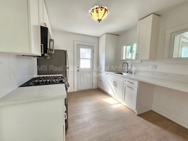 Photo - 635 4th St