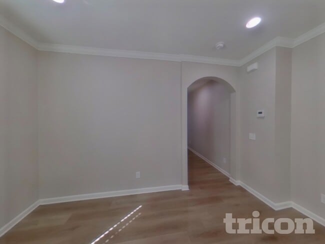 Photo - 326 Fairford Rd