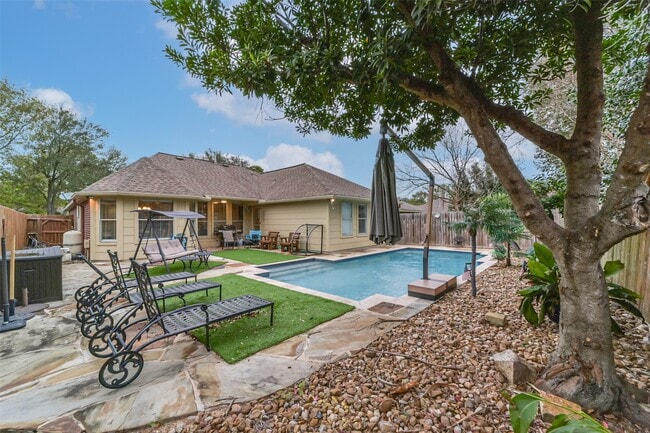 Photo - 9926 Elm Meadow Trail