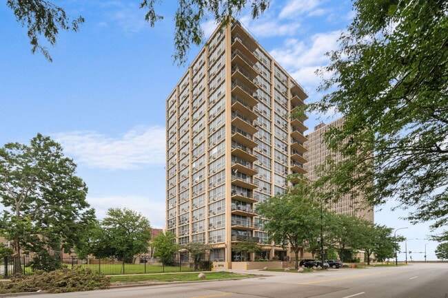Building Photo - 6730 S South Shore Dr Rental